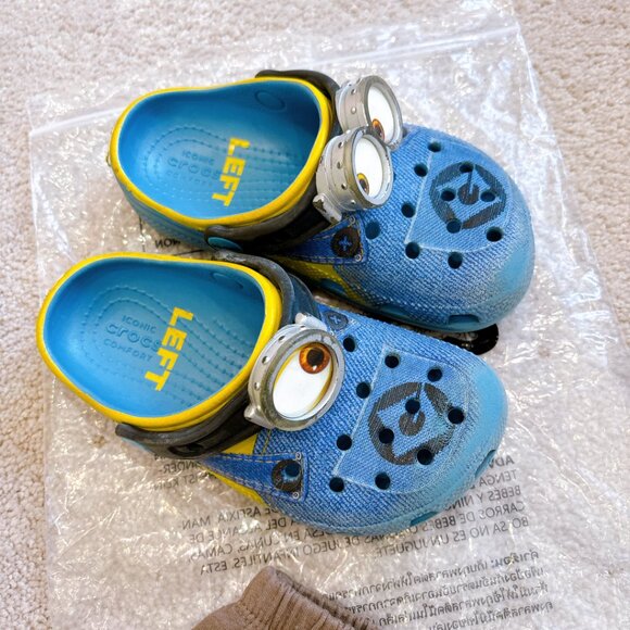 3-5 YEARS OLD BOY CLOTHING, CROCS, SOCCER TOY - Picture 7 of 13